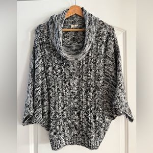 Anthropologie Moth Kingsley Marled Black & White Cowl Neck Sweater Sz MED - EUC
